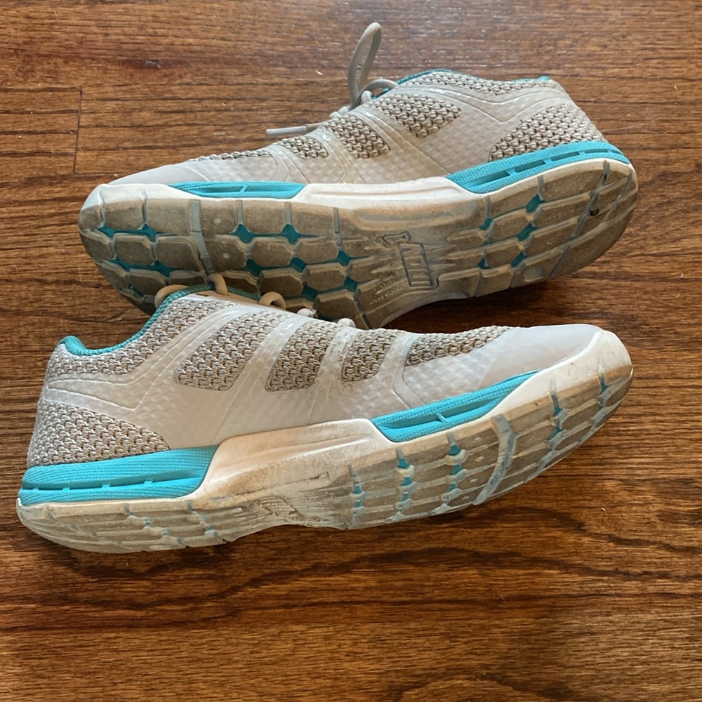 Women’s Innov 8’s - Picture 3 of 5